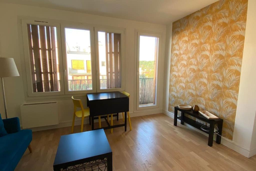 Beau Studio Cosy Et Calme - Face A La Gare De Rosny-Sous-Bois - 20Mn De Paris Et Disneyland Εξωτερικό φωτογραφία